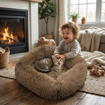 Coussin pour Chat brun petit garcon joyeux