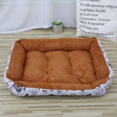 coussin chat brun avec motifs