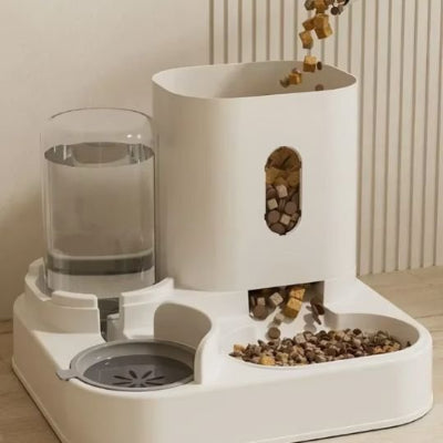 Distributeur croquette chat