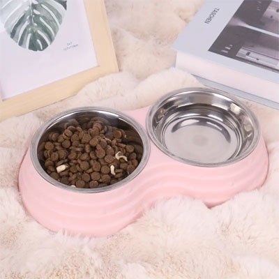 Gamelle chat rose avec nourriture